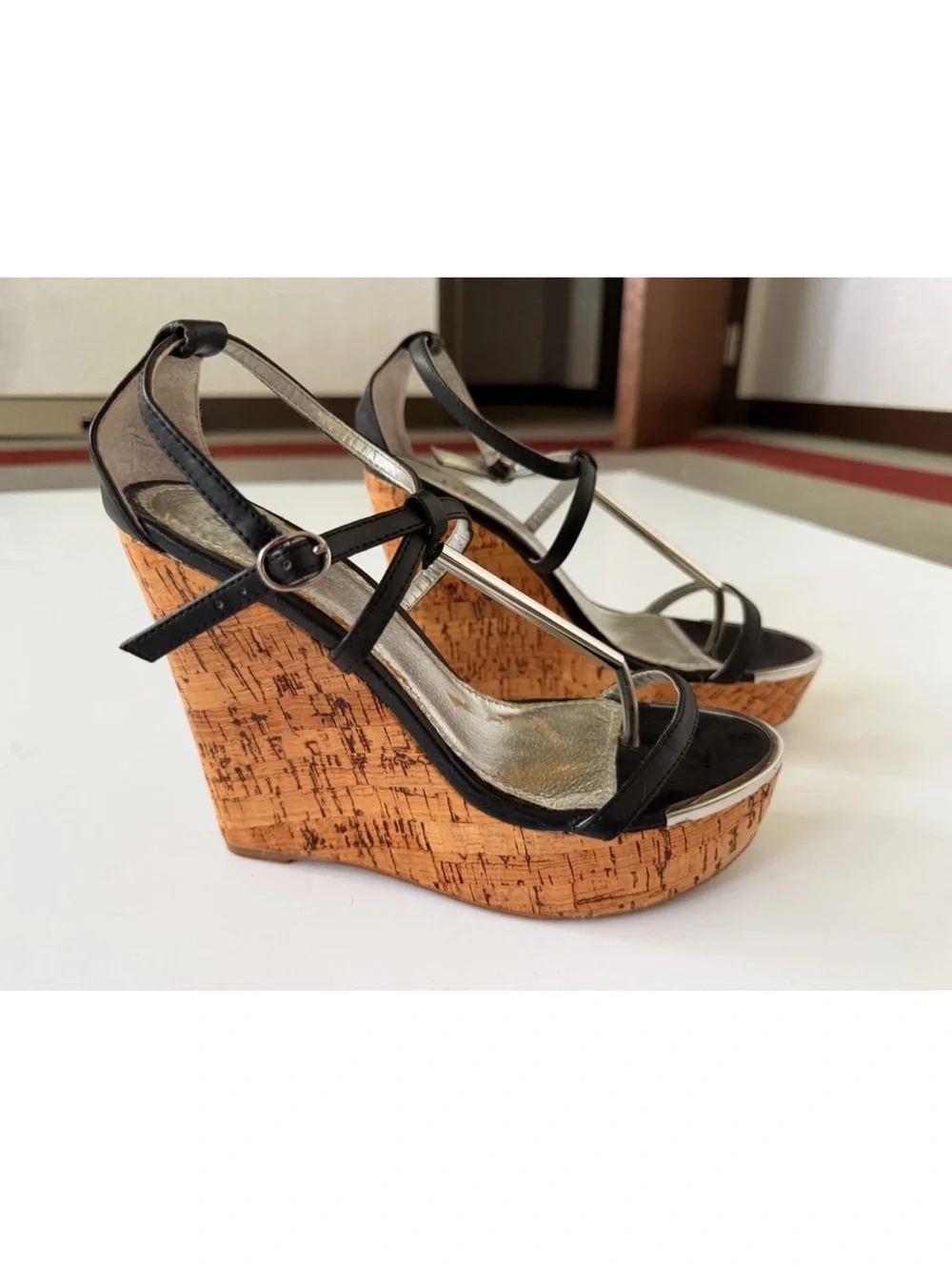 Shi by JOURNEYS black strappy
